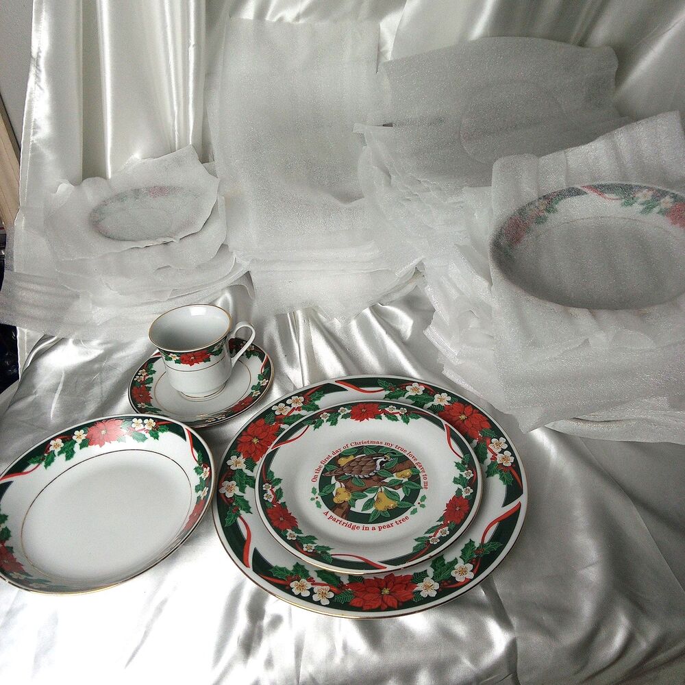 VINTAGE TIENSHAN DECK THE HALLS 12 DAYS OF CHRISTMAS DINNER SET FOR 12